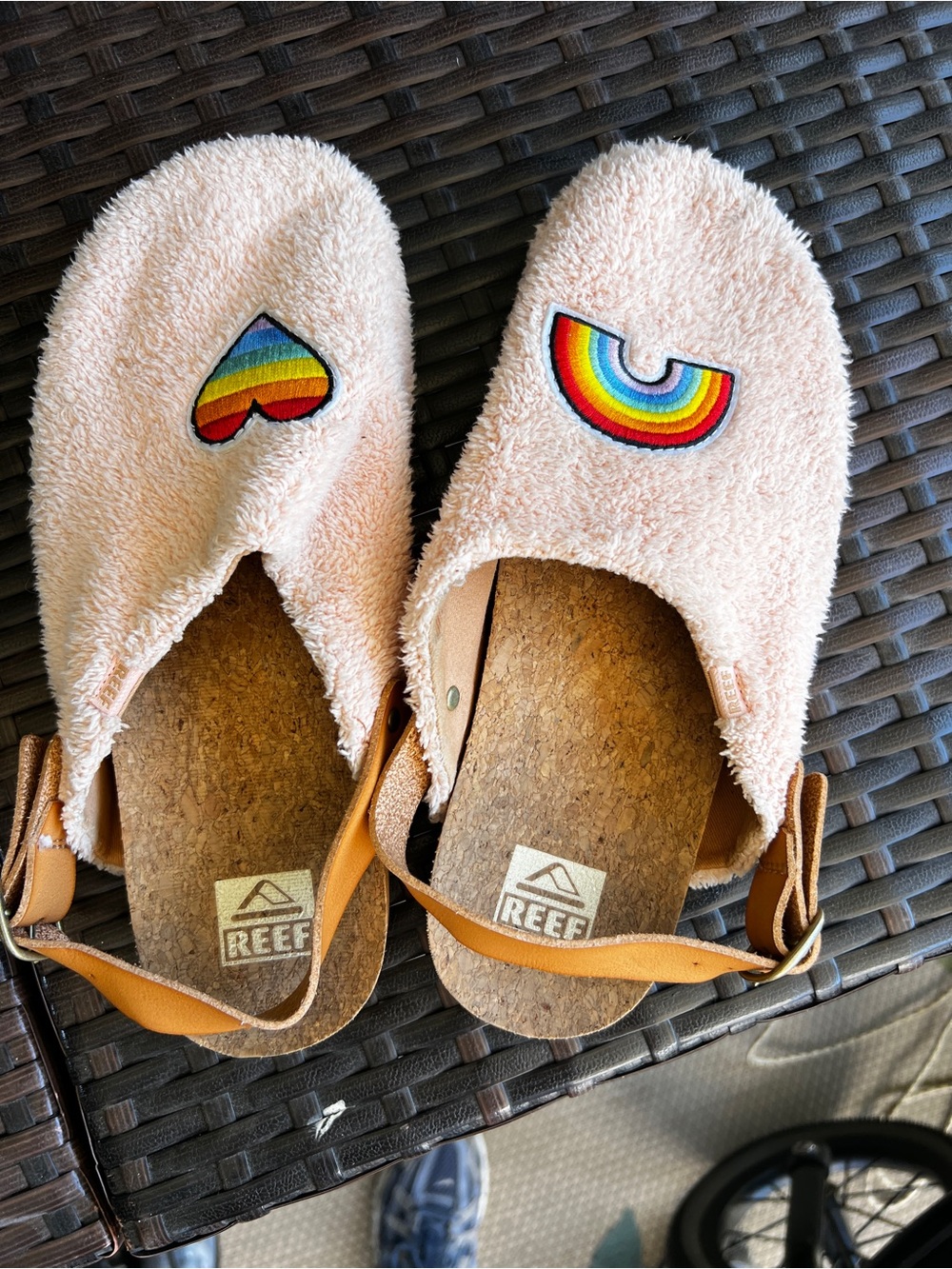 Reef Peach Terry Cloth Slide Sandals with Rainbow & Heart Patches - Picture 4 of 4